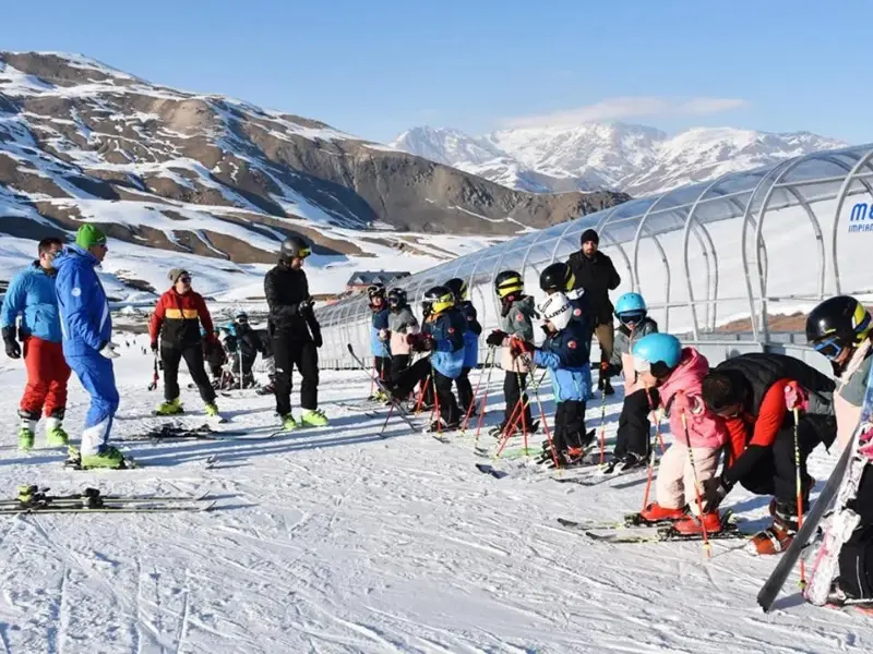 Erciyes kayak öğrenmek için güzel bir merkez.