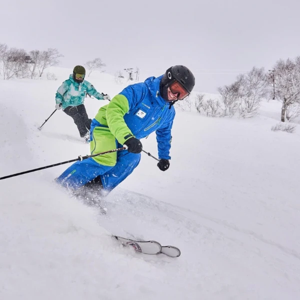 Bora D. — Erciyes kayak ve snowboard eğitmeni, TKF belgeli antrenör