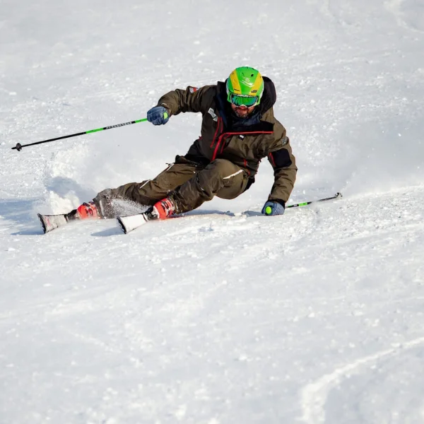 Furkan K. — Erciyes kayak ve snowboard eğitmeni, TKF belgeli antrenör